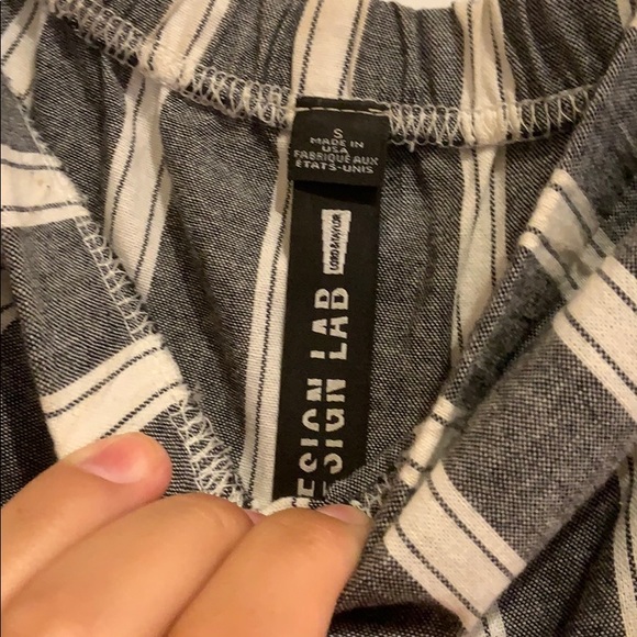 Design Lab Lord & Taylor Gray & White Romper - Picture 3 of 3